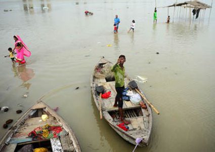 الهند: ارتفاع قتلى إعصار "تيتلي" إلى 57