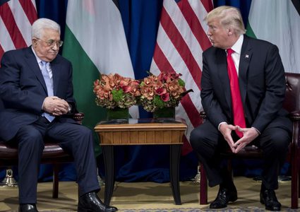 ترامب للرئيس عباس: ستتفاجأون ايجابيا من صفقة العصر