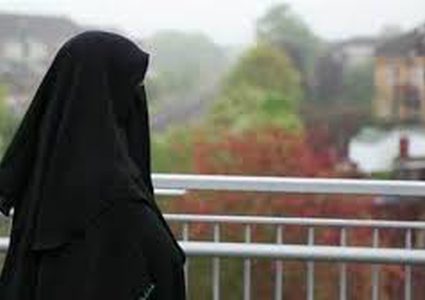 الجزائر تمنع ارتداء النقاب بالمرافق العامة