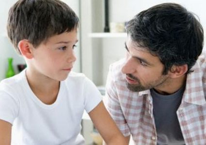 عادات الأب السيئة تنعكس على ذكاء الأبناء والأحفاد
