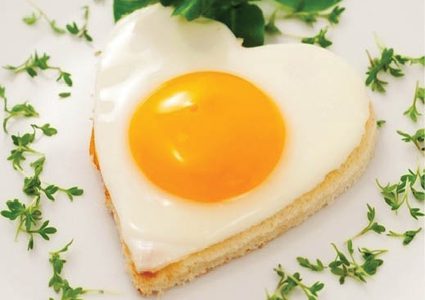 أسباب تدعو لتناول بيض الدجاج بانتظام