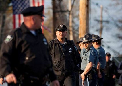 رجال شرطة أمريكيون يرتكبون 405 جرائم اغتصاب!