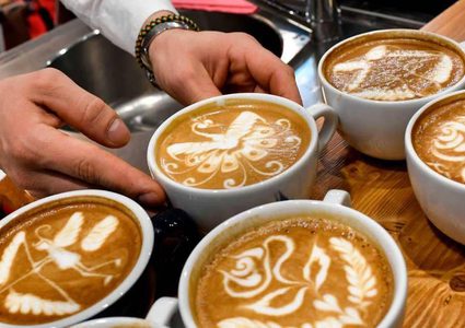 موديز تخفّض تصنيف إيطاليا بسبب عجز الموازنة