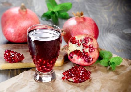 عصير الرمان وفوائده المذهلة