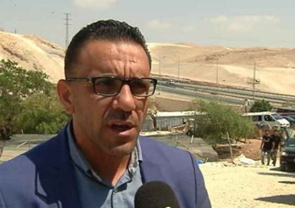 الاحتلال يمدد اعتقال محافظ القدس لمدة 4 أيام
