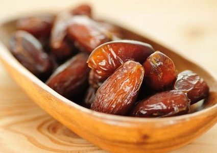 فوائد التمر سر بشرتك النضرة وشعرك الصحي