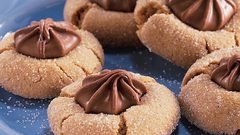 بسكويت كوكيز بالتين وحبات الشوكولاتة