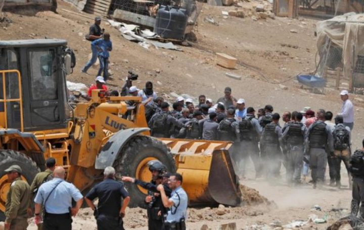 البرغوثي: الخان الاحمر صامد في وجه جريمة الحرب