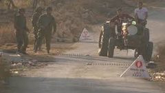 الاحتلال ينصب أسلاكا شائكة بمنطقة المدارس في تقوع