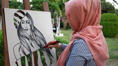 الرسم بأشعة الشمس والأشجار.. ابتكار فني جديد