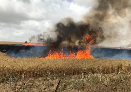 البالونات تسبب ثلاثة حرائق على حدود القطاع