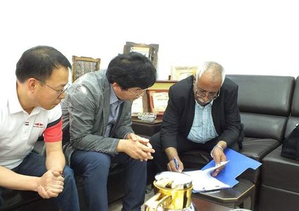 بلدية جنين توقع اتفاقية تشغيل المركز الكوري الشباب