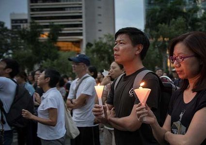 تظاهره بالموت قتل زوجته وأولاده!