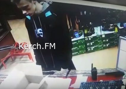 نشر فيديو يظهر "سفاح كيرتش" وهو يشتري أعيرة نارية