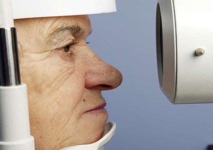 طريقة لتجنب فقدان الرؤية مع تقدم العمر