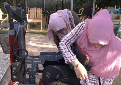 مهندستان تخترعان جهازًا سحريًّا للمعاقين حركيًّا