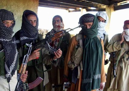 مقتل 3 عمال نفط وحارسهم