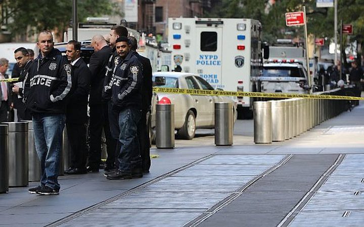 التهديد بالقنابل يضع الخطاب السياسي اللاذع محل شك