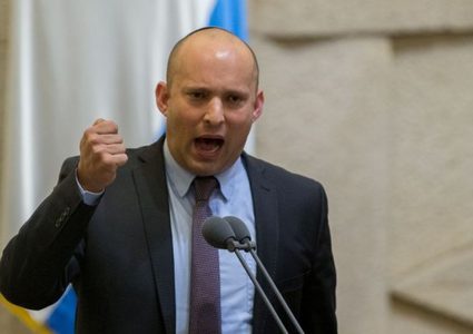 بينت يطالب بهدم 102 من منازل منفذي العمليا