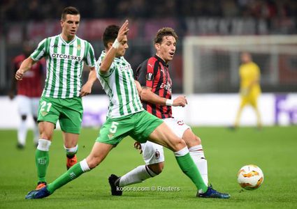 ميلان يواصل الترنح.. ويخسر أمام ريال بيتيس