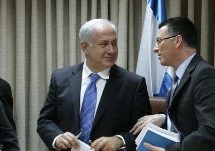 "جدعون سار" يرد على اتهامات نتنياهو الموجه له