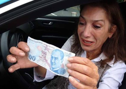 سائقة تركية تتعرض للنصب "الإيراني" في إسطنبول!