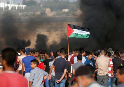 خمسة شهداء وعشرات الإصابات بجمعة غزة صامدةولن تركع