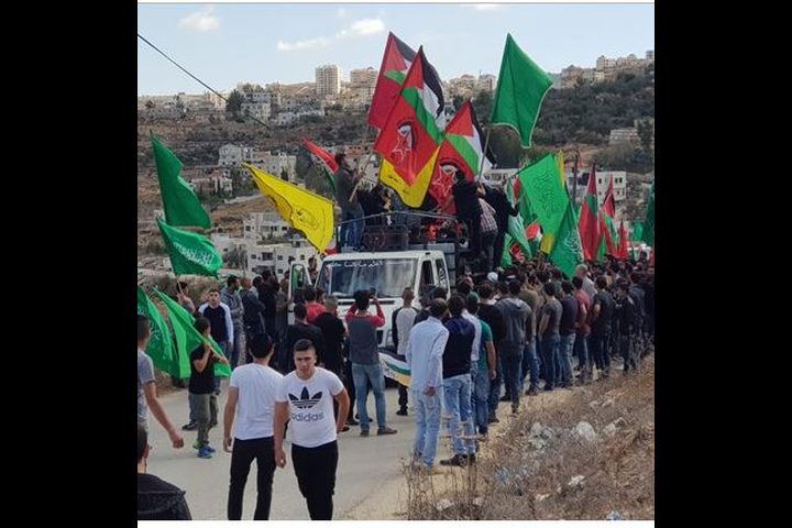 جماهير شعبنا تشيّع جثمان الشهيد لدادوة