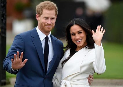 ميغان ماركل تثير السخرية بما تدلى أسفل فستانها