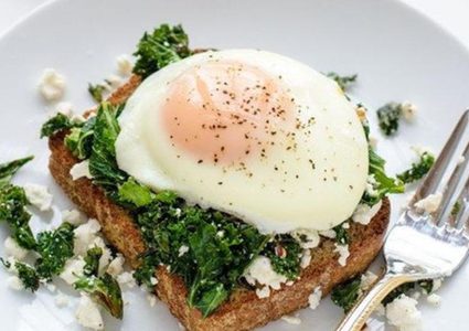 للمرأة الحامل : لماذا يجب أن تأكلي البيض؟