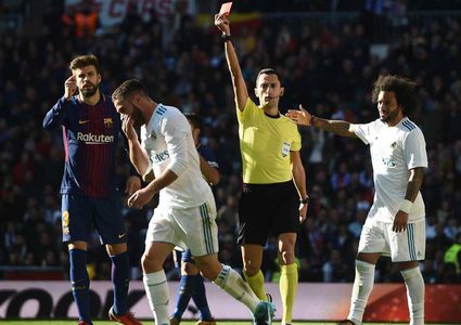 حكم الكلاسيكو.. "وجه السعد" لبرشلونة