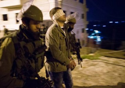 الاحتلال يستدعي ثلاثة مواطنين بينهم سيدة للتحقيق