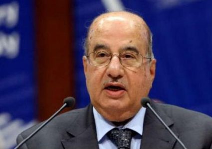 الزعنون يطالب حماس بإنهاء الانقسام