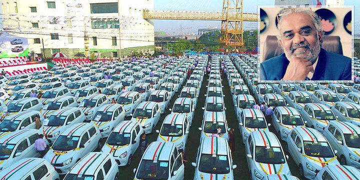 تاجر ألماس يوزع 600 سيارة على موظفيه!