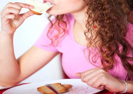 ما هي فائدة تناول "الجبن" قبل الخلود إلى النوم ؟