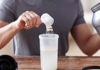 "الصحة" تشرح مخاطر استخدام مستحضرات بناء الأجسام