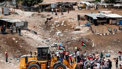 ليبرمان:إسرائيل لن تتفاوض مع ممثلي  الخان الأحمر