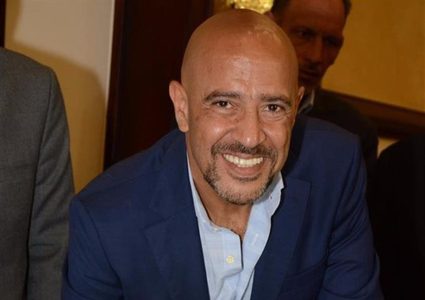 اتهام أشرف عبد الباقي بالسرقة