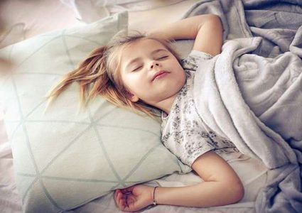 صوت الأم يتفوق على إنذار الحريق في إيقاظ الأطفال!