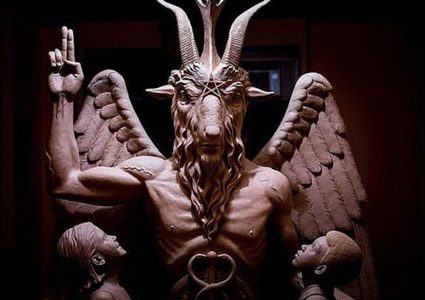 توقيف فتاتين أمريكيتين خططتا لمجزرة تدخلهما جهنم