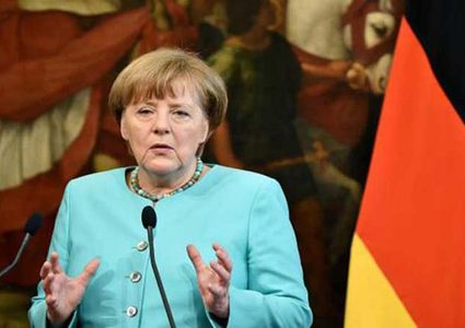 ميركيل تستقيل من قيادة حزبها بعد ١٨ سنة