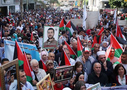 وقفة تضامنية مع الأسرى في سجون الاحتلال