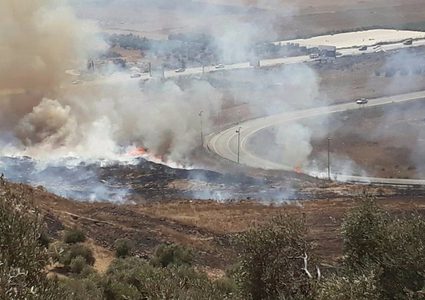 الإحتلال يزعم اندلاع حريق في مستوطنة "كيسوفيم"