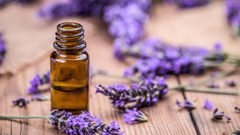 فوائد زيت اللافندر الجمالية