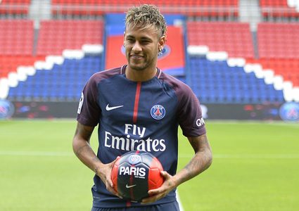 نيمار مهدد بالسجن 6 سنوات