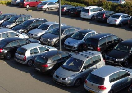 الجمارك تنفي رفع الرسوم على المركبات المستوردة