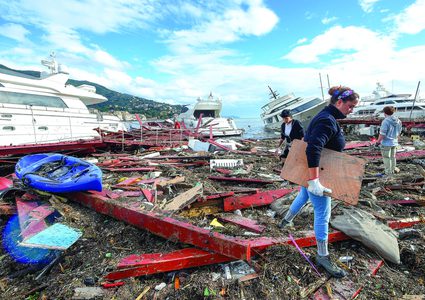 عواصف في ايطاليا وزلزال يضرب نيوزيلندا