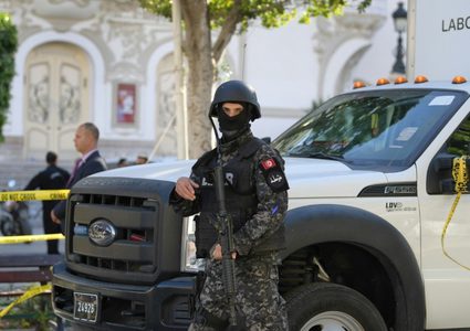 تونس: الانتحارية جامعية والأحزاب تندد