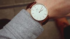 لماذا جرت العادة على وضع الساعة في اليد اليسرى؟