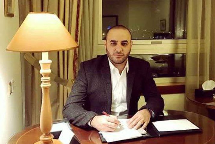 الاحتلال يفرج عن الصحفي شريتح ووالده وشقيقه